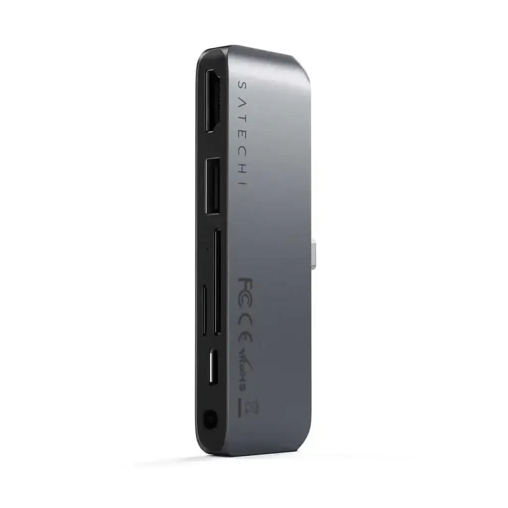 adapter USB-C z czytnikiem kart SD, portami USB i HDMI, aluminiowa obudowa