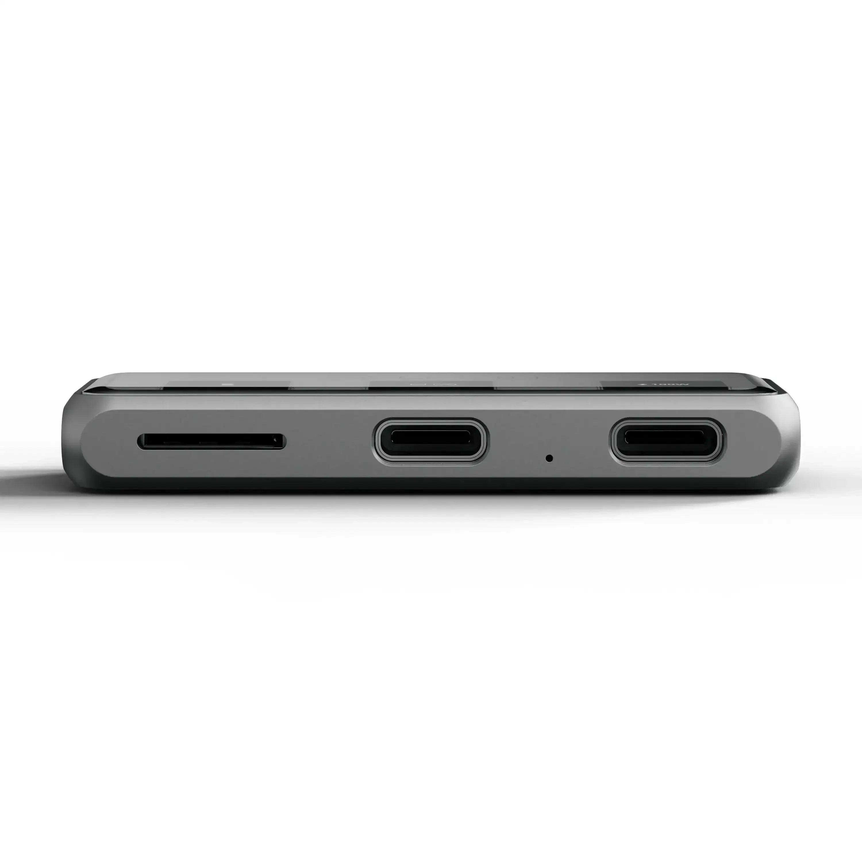 Nowoczesny hub USB-C z gniazdem microSD, dwa porty USB-C, akcesorium biurowe