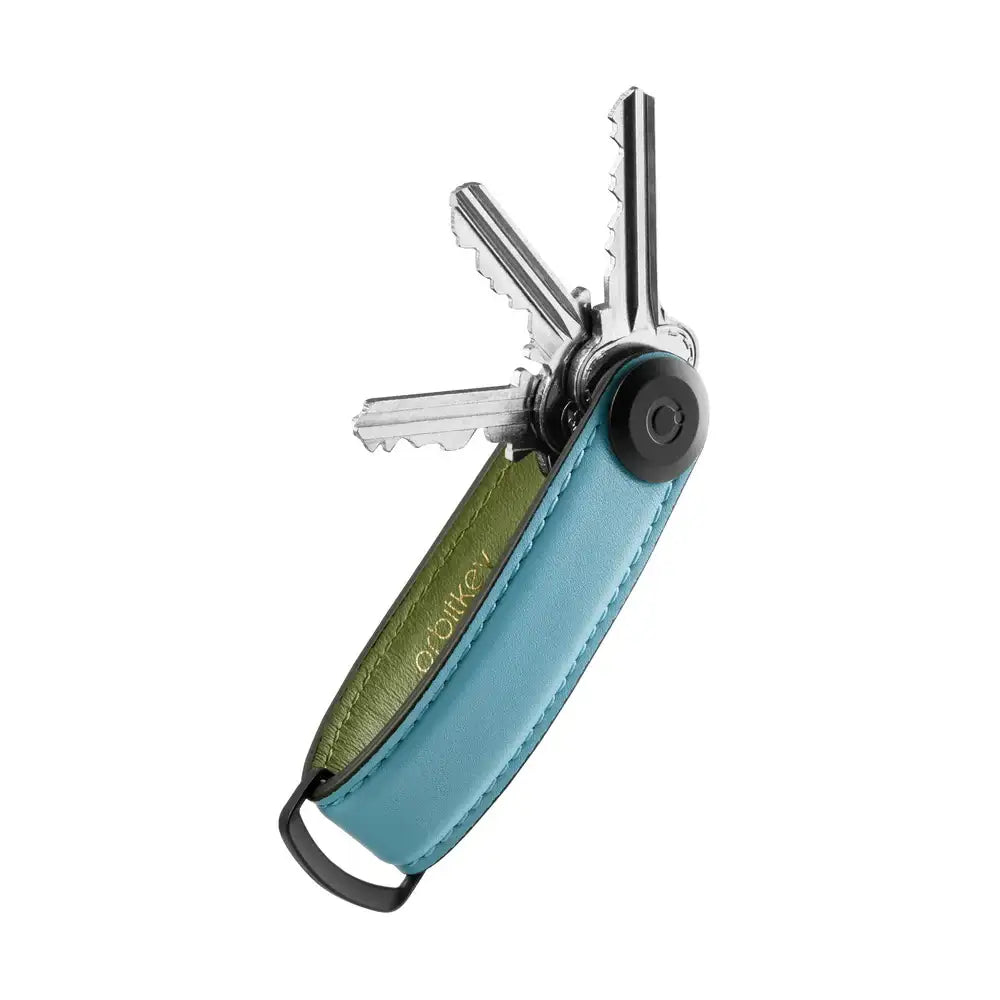 Skórzany organizer na klucze Orbitkey w kolorze miętowym z kluczami, minimalistyczny design