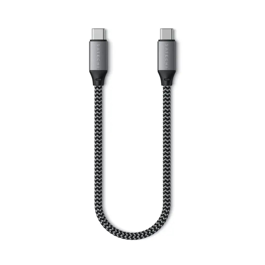 Czarny pleciony kabel USB-C do USB-C marki Satechi, 10 cali, na białym tle