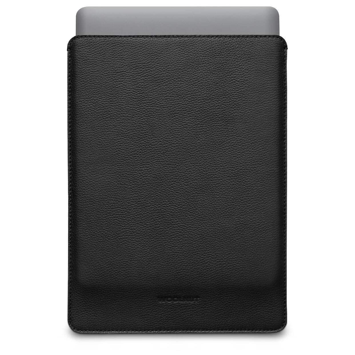 Czarna skórzana etui na MacBook Air lub Pro 13 cali, eleganckie akcesorium biurowe