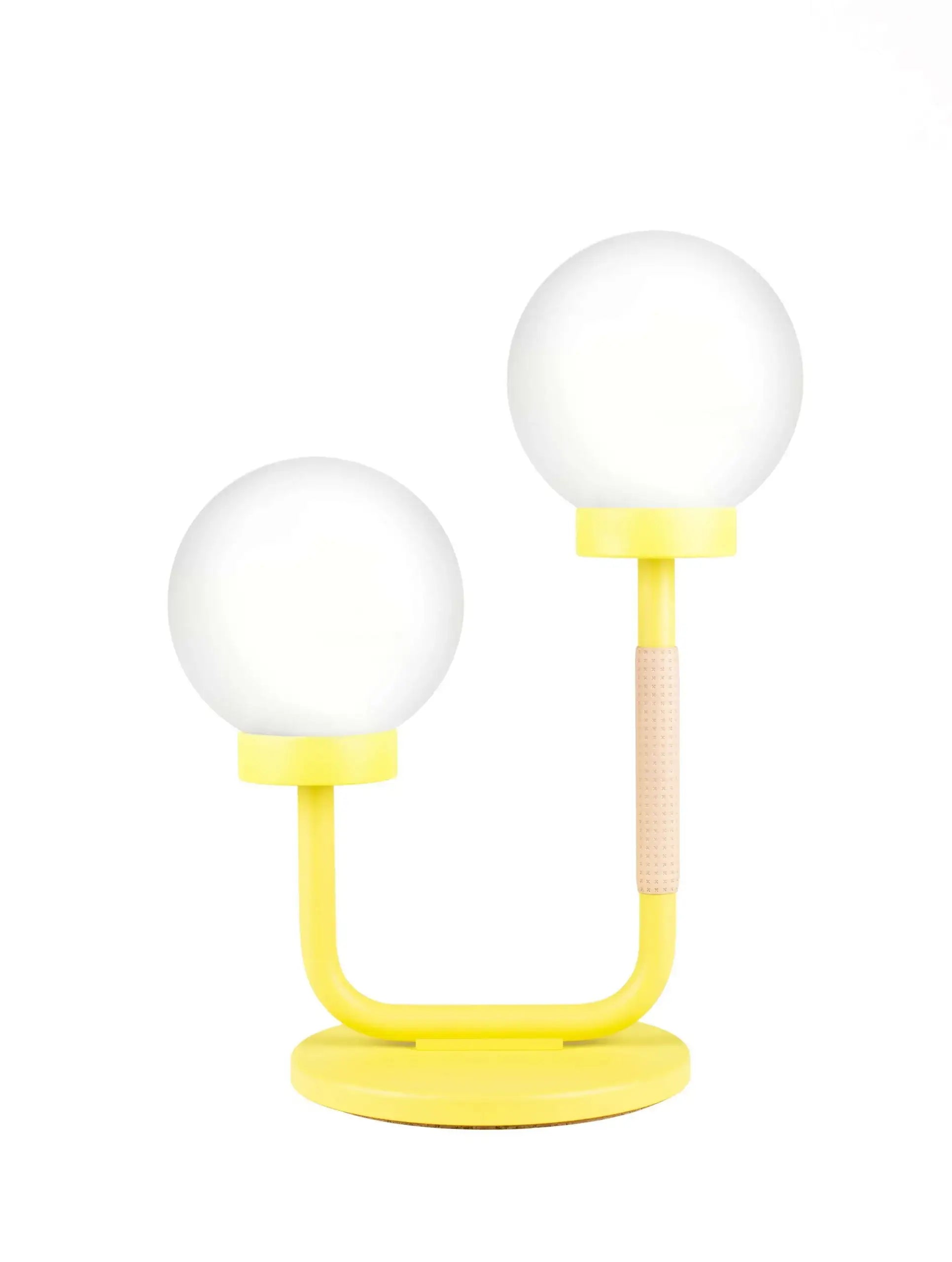 Żółta nowoczesna lampa stołowa z dwiema mlecznymi kulami, minimalistyczny design