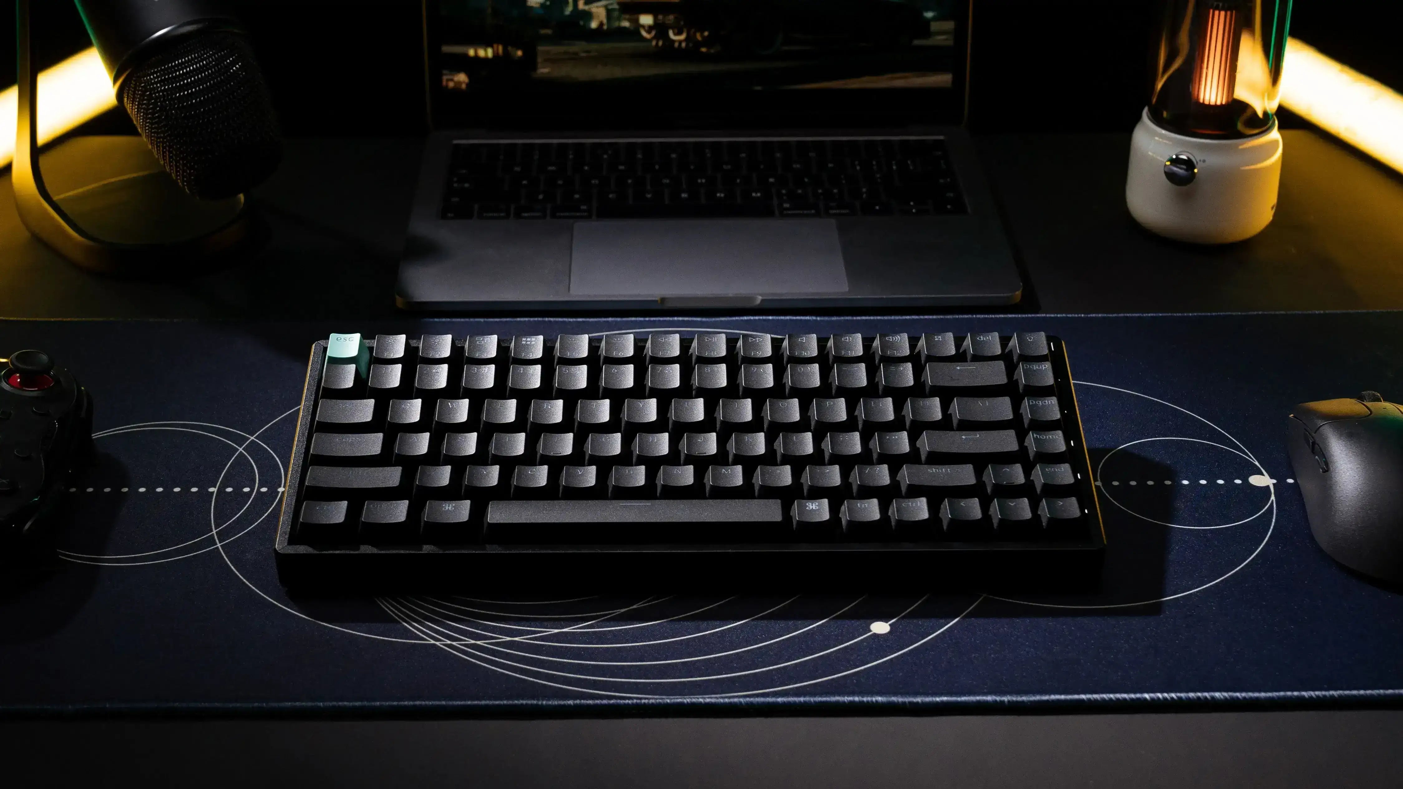 Shine through keycaps dla klawiatur - nasz ranking
