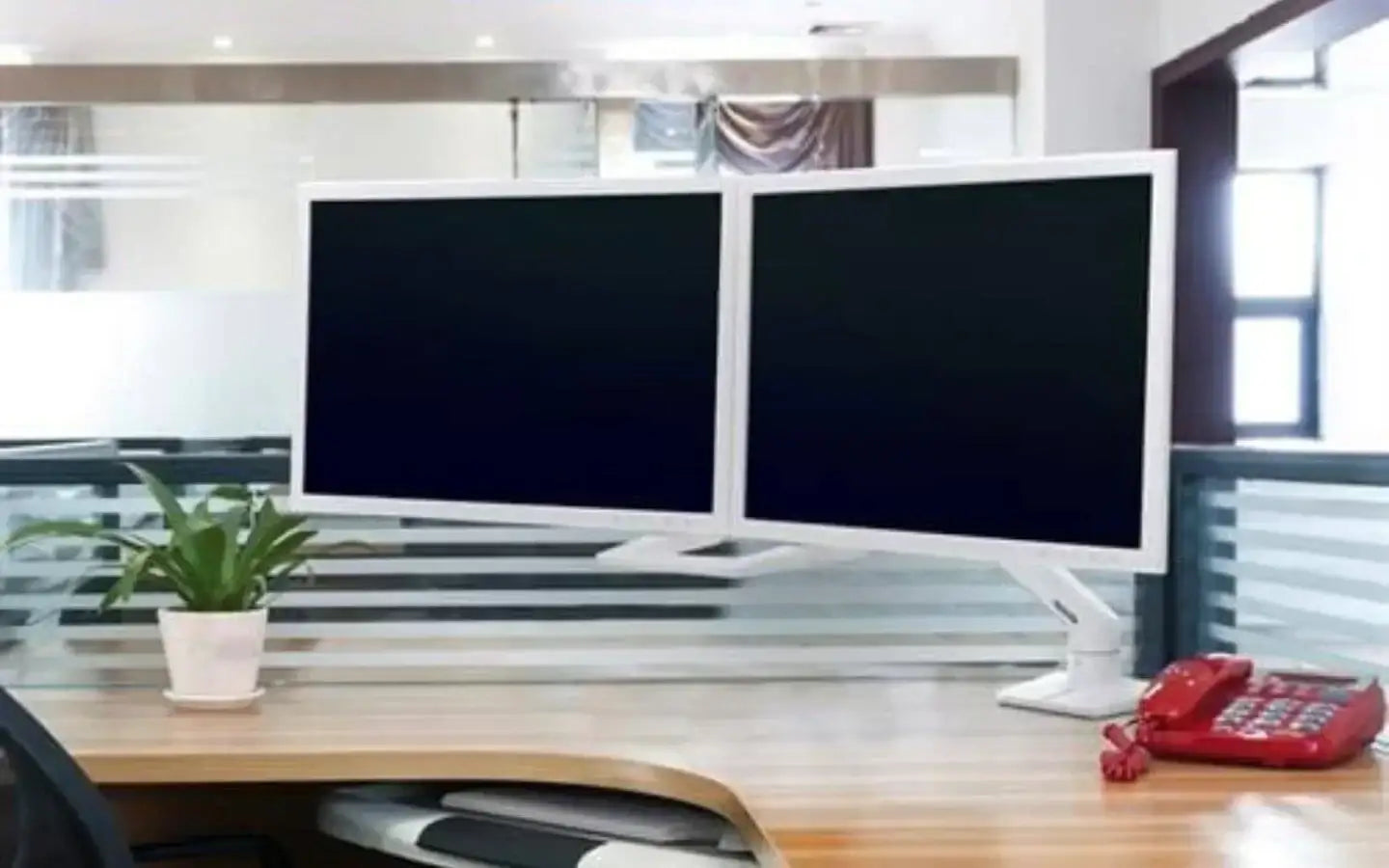 Podwójny uchwyt na monitor - Dlaczego Ergotron HX to najlepszy wybór?