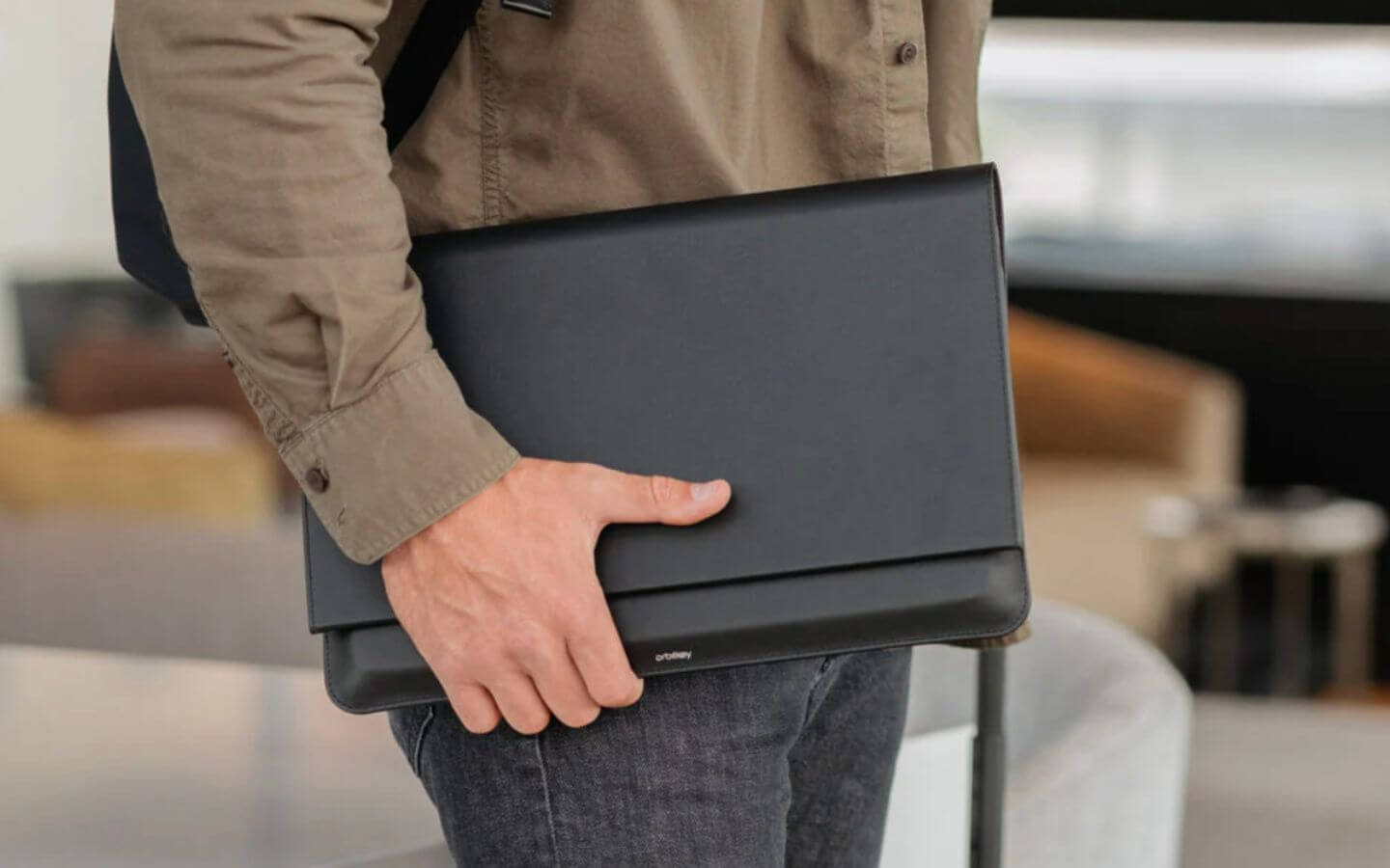 Eleganckie etui na laptopa Orbitkey, czyli idealny pomysł na prezent