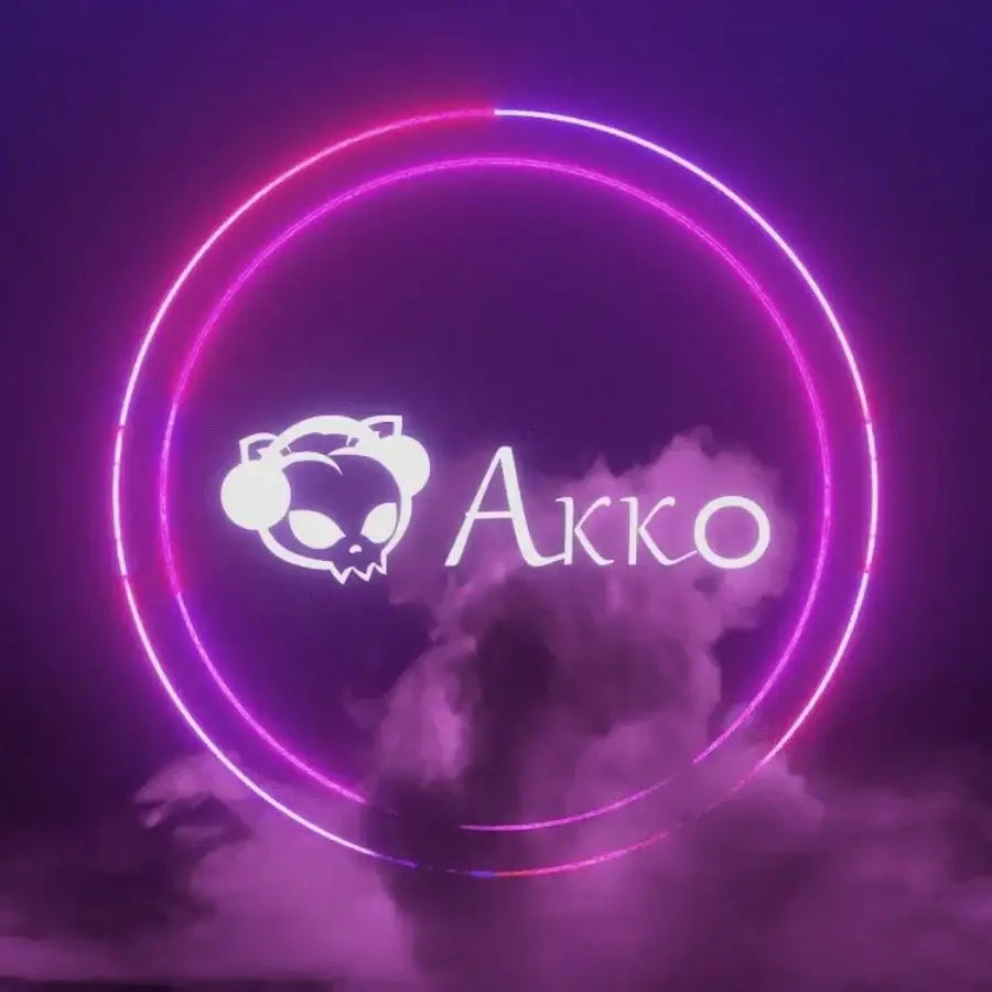 Logo Akko z różowymi neonami na fioletowym tle z chmurą, baner newslettera