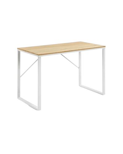 Minimalistyczne biurko do home office z jasnym blatem i białymi metalowymi nogami