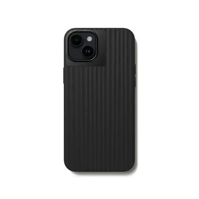 Czarne etui na telefon z pionowymi żłobieniami, widok od tyłu