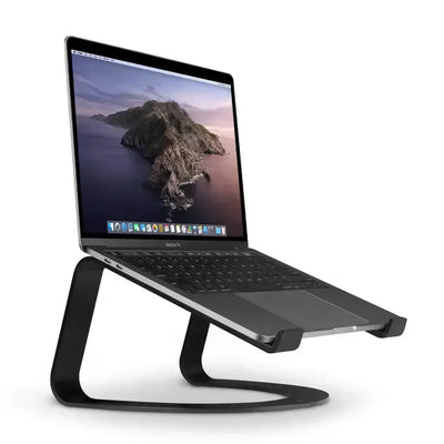 Czarny stojak do laptopa z aluminiowym notebookiem, ergonomiczne akcesorium na biurko