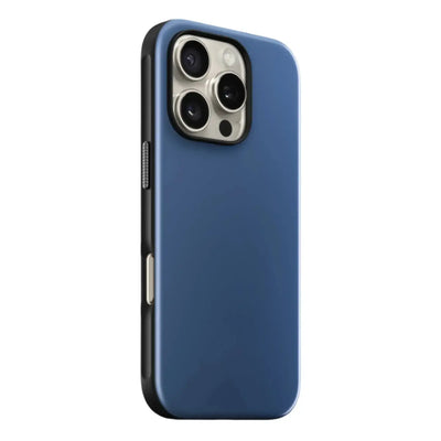 Niebieskie etui ochronne na smartfona z trzema aparatami, minimalistyczny design