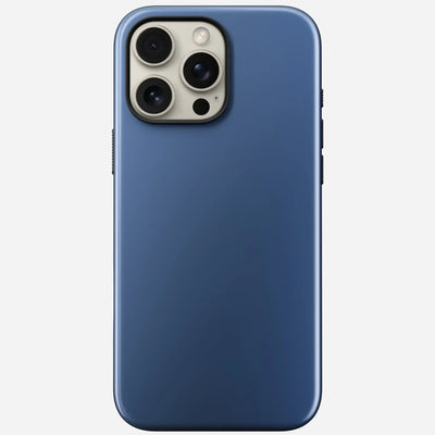 Niebieskie etui na smartfon z widocznym aparatem, akcesoria do biura i home office