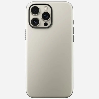 Smartfon z trzema aparatami, tył telefonu w kolorze srebrnym, minimalistyczny design