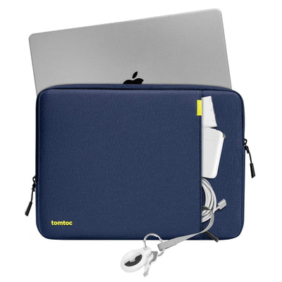 Granatowe etui na laptopa z kieszenią na akcesoria, klucze i ładowarkę
