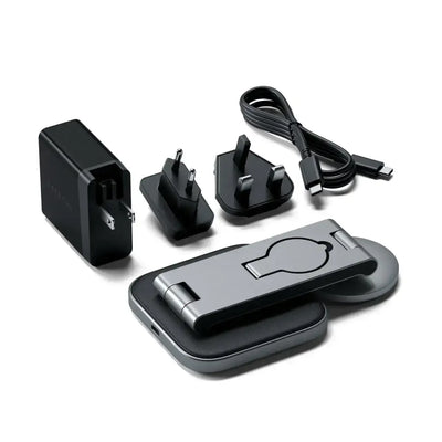 Składana ładowarka bezprzewodowa 3w1 z akcesoriami i trzema adapterami, USB-C