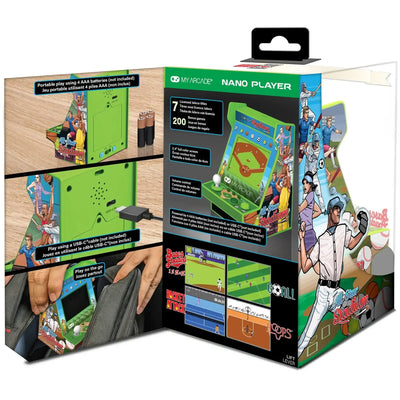 Opakowanie przenośnej konsoli retro My Arcade Nano Player z ekranem, ilustracjami sportowymi i opisem funkcji.