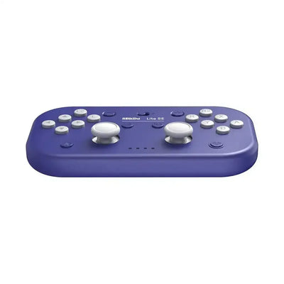 Fioletowy kontroler do gier 8BitDo Lite SE z dwoma joystickami na białym tle