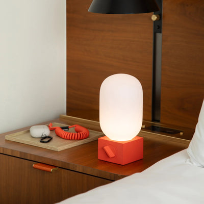 Native Union - Pop Light Portable Light & Powerbank Alarm Red - Lampka Bezprzewodowa z Powerbankiem
