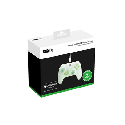 Opakowanie zielonego kontrolera przewodowego 8BitDo Ultimate Mini dla Xbox, widoczne z przodu.