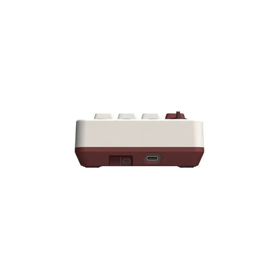 Mechaniczny numpad retro z portem USB-C, widok z tyłu, kremowo-czerwony