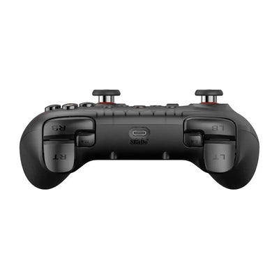 Czarny kontroler przewodowy do gier z widocznymi przyciskami i portem USB-C, ergonomiczny design