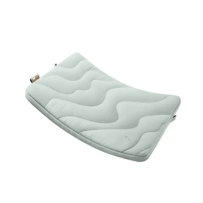 Szara poduszka biurowa ergonomiczna na krzesło, miękka, stylowy design do home office.