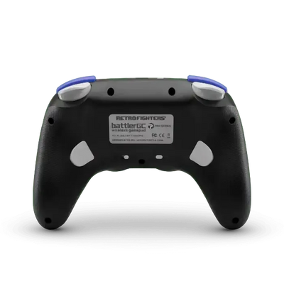 Czarny bezprzewodowy gamepad z widocznymi przyciskami i ergonomicznym kształtem, widok z tyłu