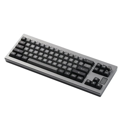 Czarna klawiatura mechaniczna do biura, minimalistyczny design, układ QWERTY, klawisze numeryczne