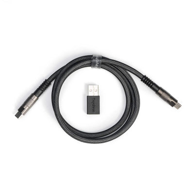 Czarny przewód USB-C w oplocie z adapterem, akcesorium do klawiatury mechanicznej