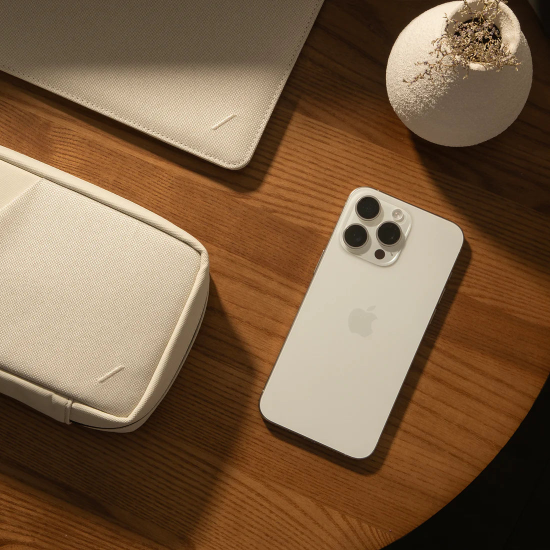 Native Union - Stow Slim - Magnetyczny pokrowiec na MacBooka