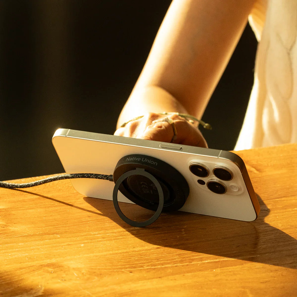 Native Union - SnapStand Qi2 Magnetic Wireless Charger - Ładowarka Bezprzewodowa Magnetyczna