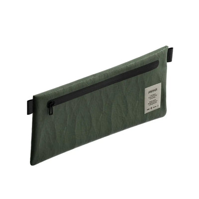 Zielony etui na klawiaturę mechaniczną, minimalistyczny design, z czarnym zamkiem.