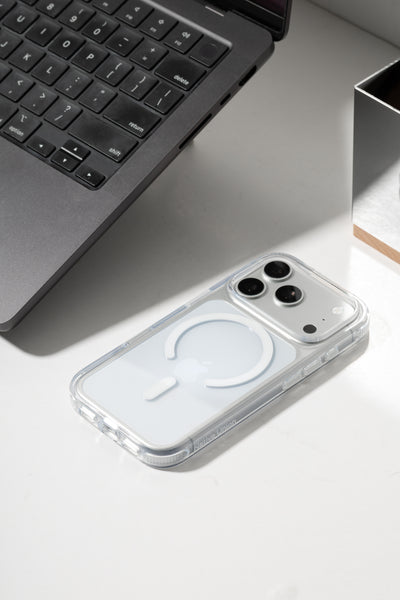 Native Union - (RE)Clear Transparent MagSafe Case - Etui na iPhone 18 Pro / Pro Max