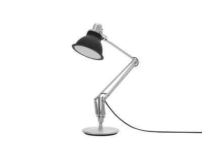 Szara lampa biurkowa z regulowanym ramieniem, idealna do nowoczesnego home office