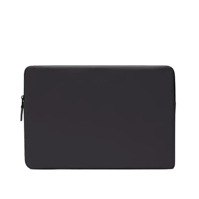 Czarny pokrowiec na laptopa z zamkiem błyskawicznym, minimalistyczny design
