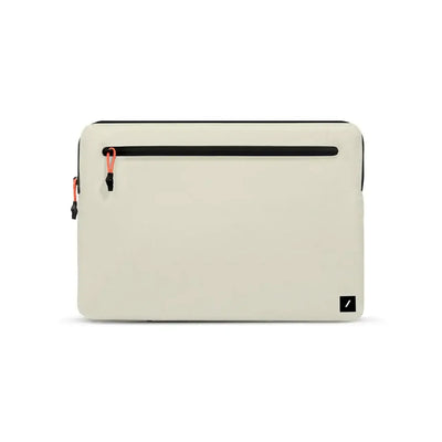 Beżowe etui na klawiaturę mechaniczną z czarnym zamkiem, minimalistyczny design.