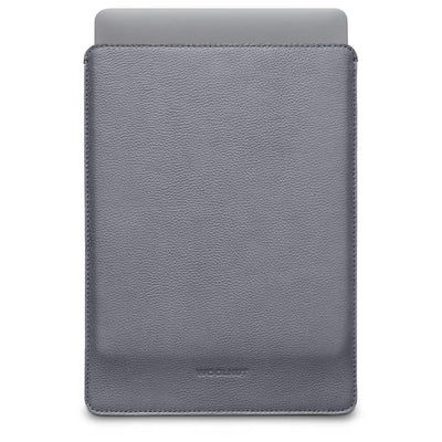 Szara skórzana rękawka na MacBook Pro 14 cali, eleganckie akcesorium biurowe