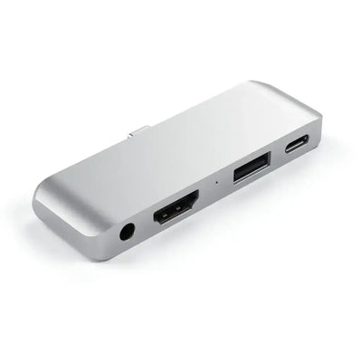 Srebrny aluminiowy hub USB-C z portami HDMI, USB i audio, akcesorium biurowe
