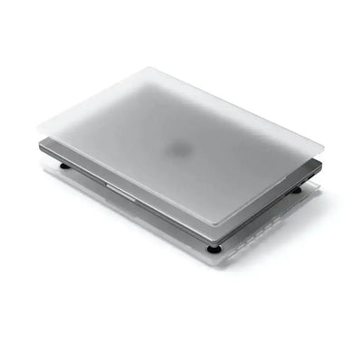 Przezroczyste etui hardshell na MacBook Pro, akcesorium ochronne do biura, widok z góry