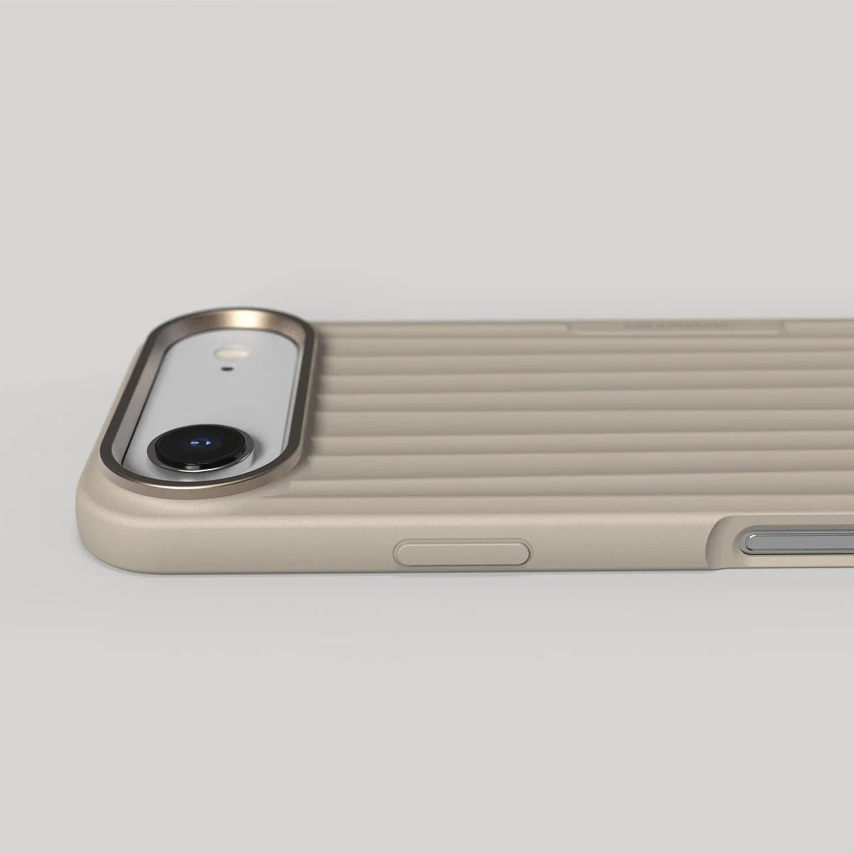 Nudient - Bold Case for iPhone 17 / Air / Pro / Pro Max - Etui z MagSafe na iPhone 17 / Air / Pro / Pro Max