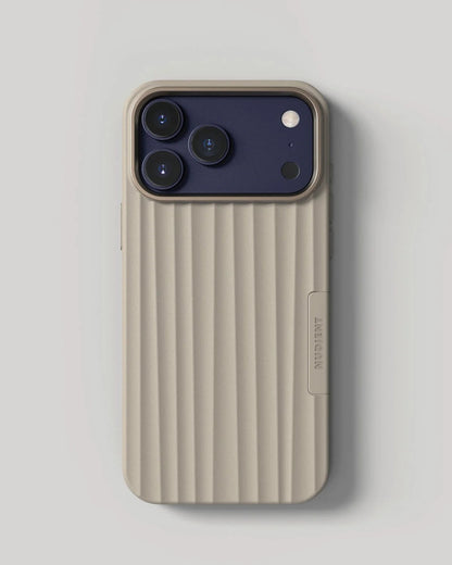 Nudient - Bold Case for iPhone 17 / Air / Pro / Pro Max - Etui z MagSafe na iPhone 17 / Air / Pro / Pro Max
