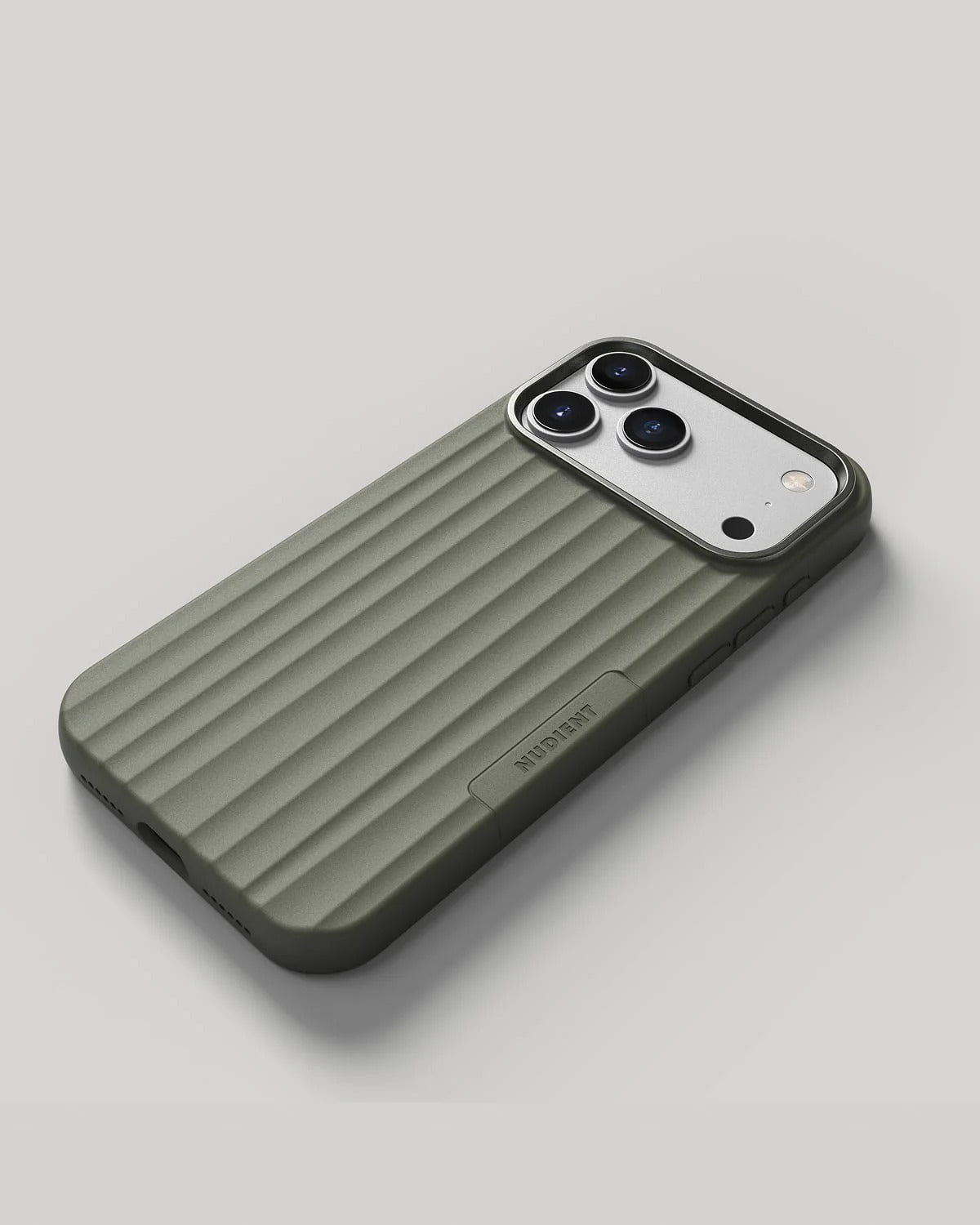 Nudient - Bold Case for iPhone 17 / Air / Pro / Pro Max - Etui z MagSafe na iPhone 17 / Air / Pro / Pro Max