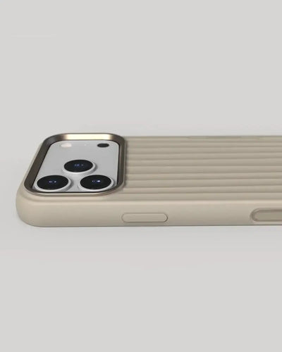 Nudient - Bold Case for iPhone 17 / Air / Pro / Pro Max - Etui z MagSafe na iPhone 17 / Air / Pro / Pro Max