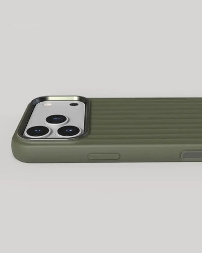 Nudient - Bold Case for iPhone 17 / Air / Pro / Pro Max - Etui z MagSafe na iPhone 17 / Air / Pro / Pro Max