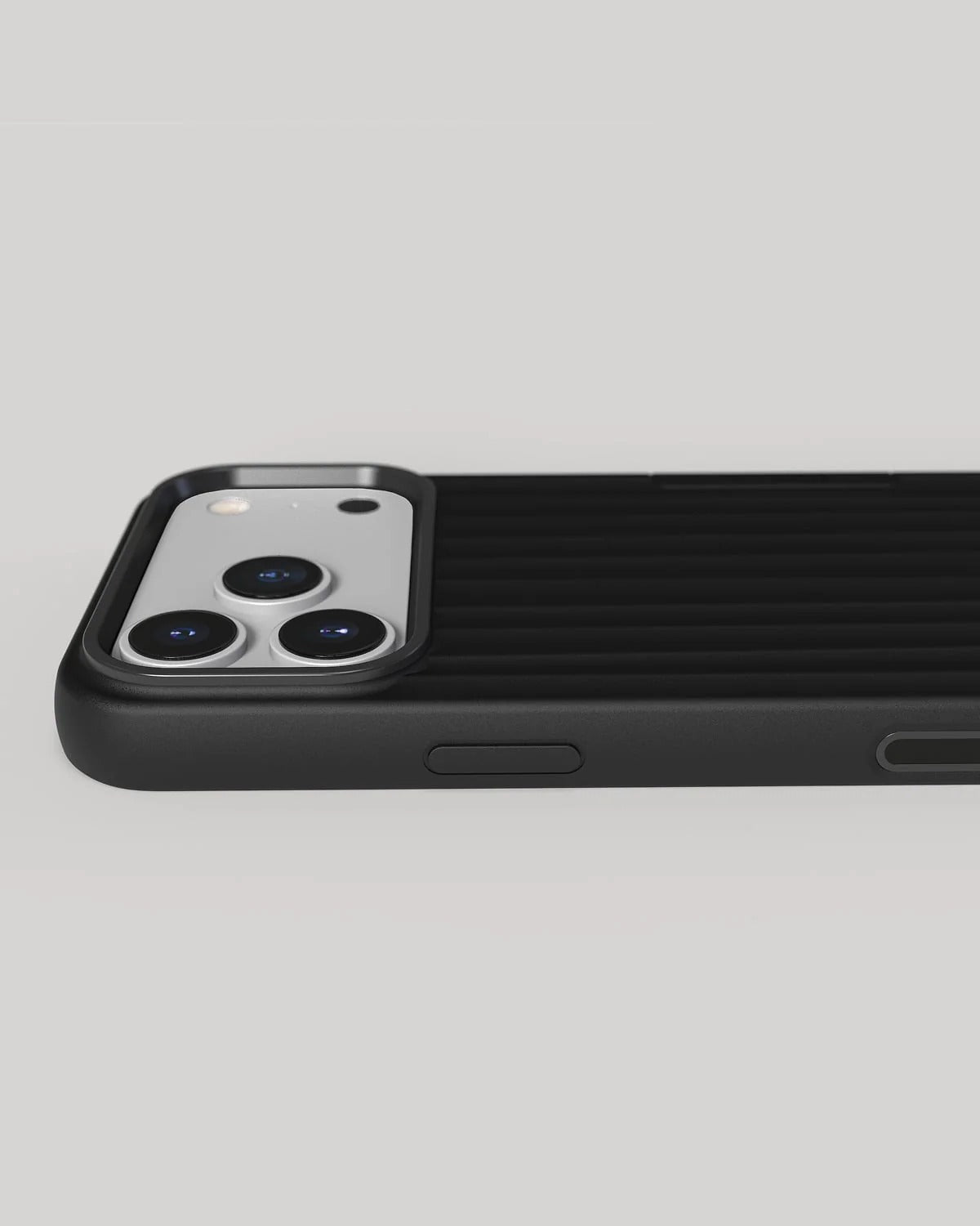 Nudient - Bold Case for iPhone 17 / Air / Pro / Pro Max - Etui z MagSafe na iPhone 17 / Air / Pro / Pro Max
