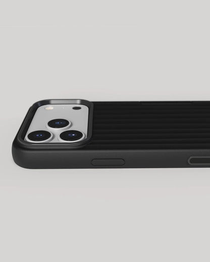 Nudient - Bold Case for iPhone 17 / Air / Pro / Pro Max - Etui z MagSafe na iPhone 17 / Air / Pro / Pro Max