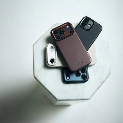 Decoded - Leather Detachable Wallet - Skórzana Obudowa Ochronna do iPhone 17 / Pro / Pro Max / Air