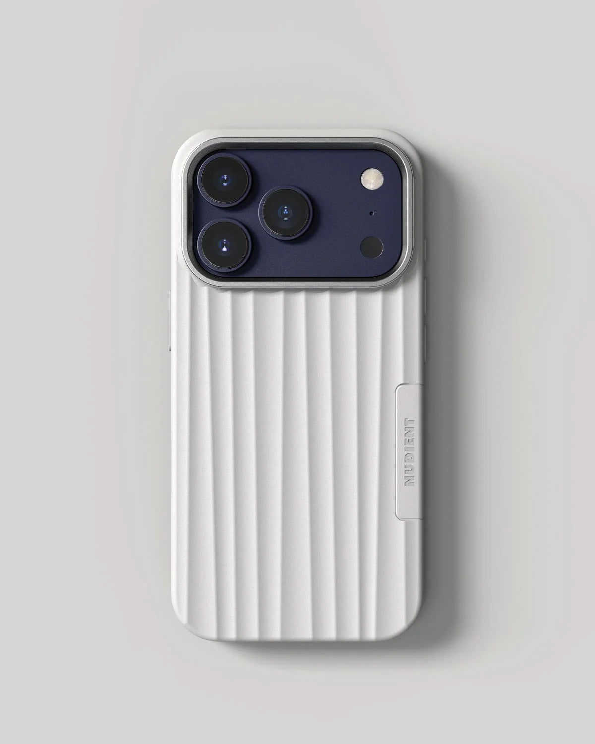 Nudient - Bold Case for iPhone 17 / Air / Pro / Pro Max - Etui z MagSafe na iPhone 17 / Air / Pro / Pro Max