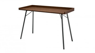 biurko do home office, drewniany blat orzechowy na czarnych, metalowych nogach, minimalistyczny design