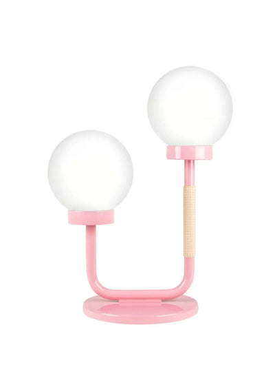 Różowa lampa biurkowa z dwiema kulistymi kloszami, nowoczesny design do home office