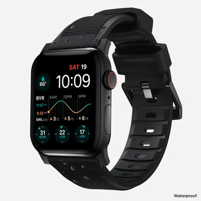 Czarny smartwatch z silikonowym paskiem i kolorowym ekranem dotykowym, wodoodporny